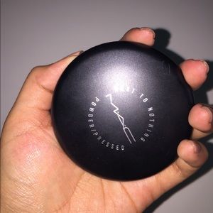 Mac Next to Nothing Face Powder in Medium Dark